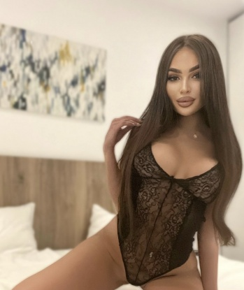 Чувственная брюнетка с шаловливыми глазами приглашает на встречу, которую ты запомнишь надолго. Со мной ты погрузишься в мир наслаждения и страсти, забудешь обо всем на свете. Давай сделаем наш вечер незабываемым! 14376, 24 года