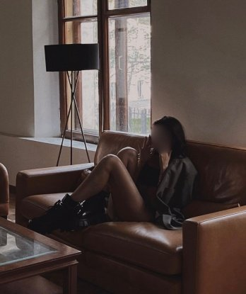 Ненасытная красотка ждет тебя в своем уютном гнездышке. Готова исполнить любые твои желания и фантазии. Позволь мне удовлетворить тебя полностью! 5974, 21 год